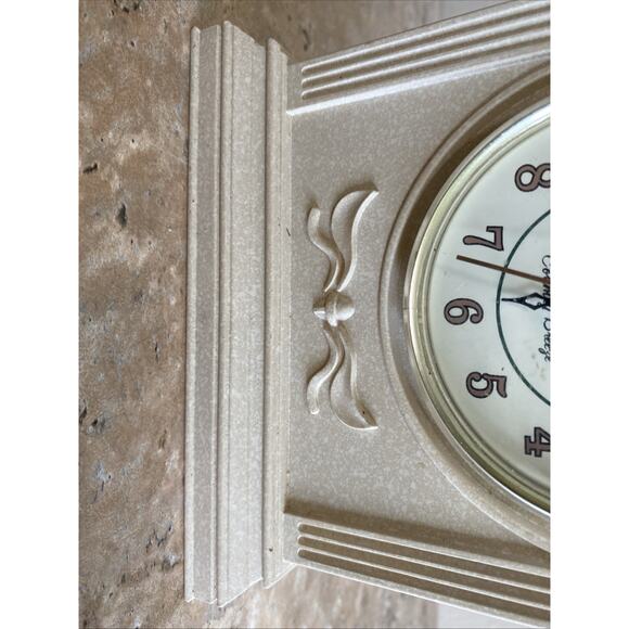 Ingraham Ivory Mantel Desk Clock 6"x5" Art Deco Style Vintage WORKS - Picture 3 of 9